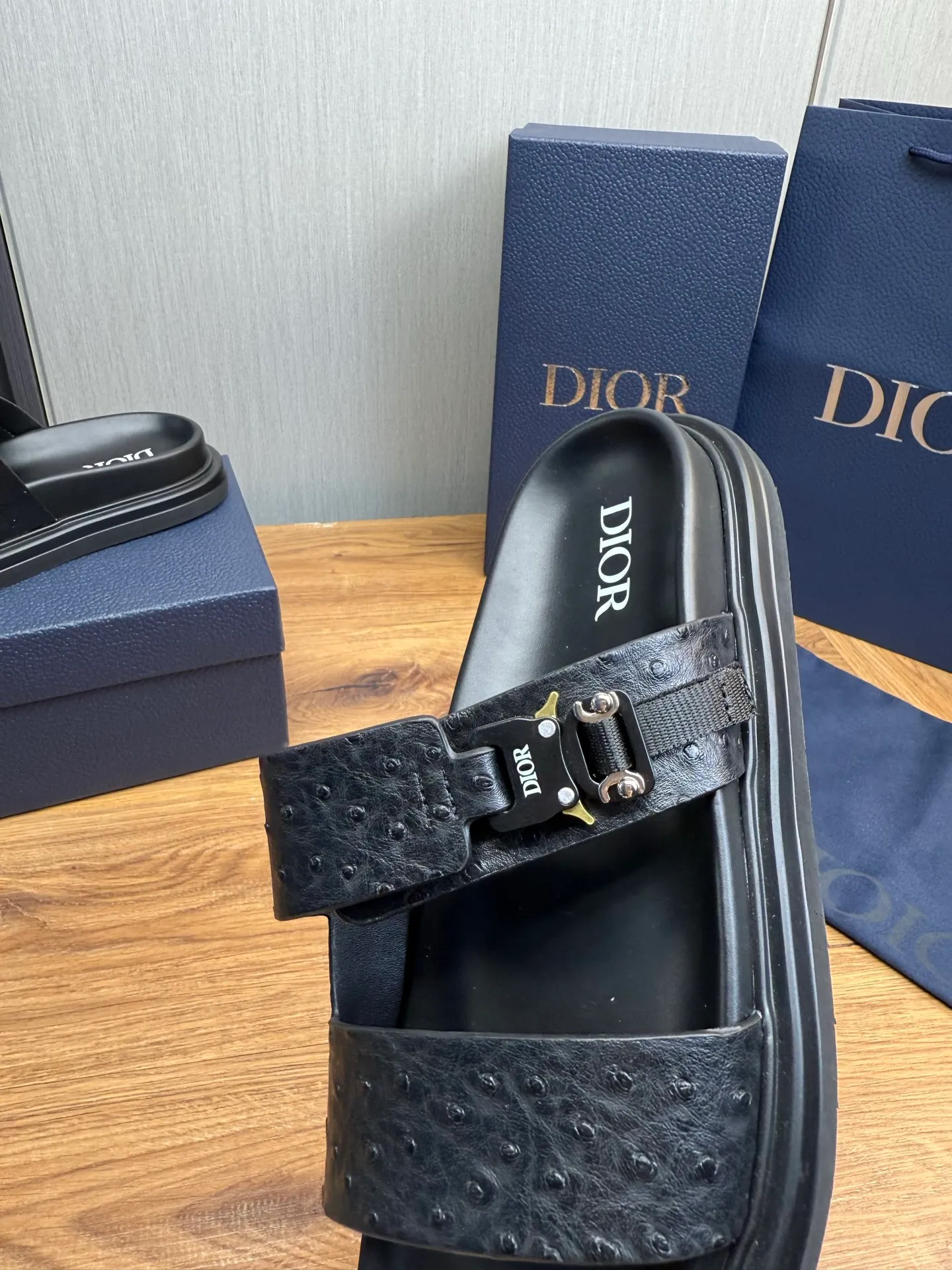 Men's shoes 300💰 Dior. Men's slippers🩴 Official website 1:1 production 38-45 size 45 46 🉑️Customized original material shipped✅